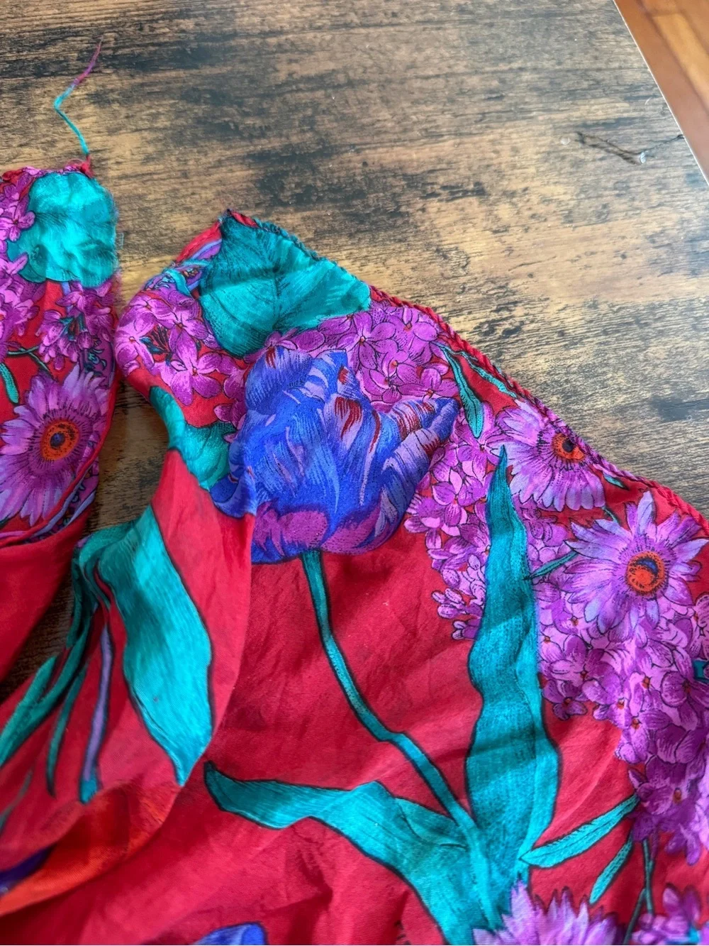 Liz Claiborne Red Floral Print scarf